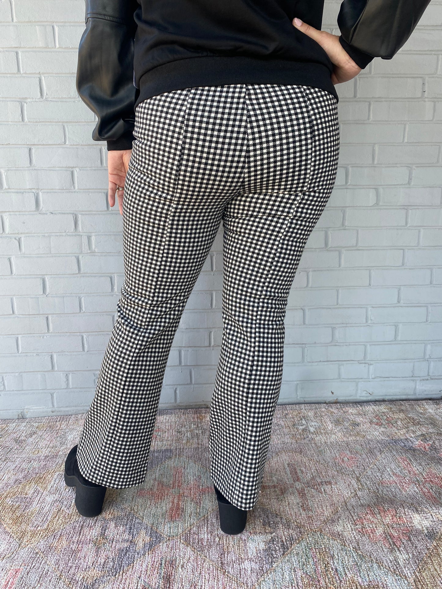 Check Mate Knit Pant in Black