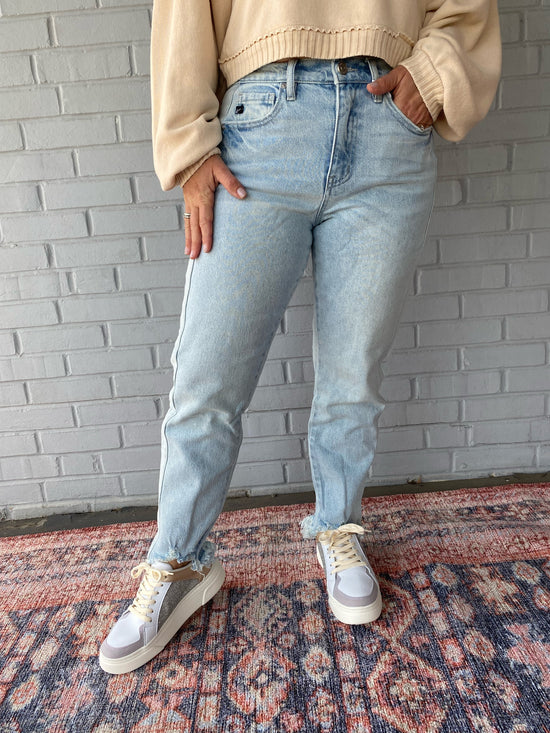 Cece High Rise Slim Straight