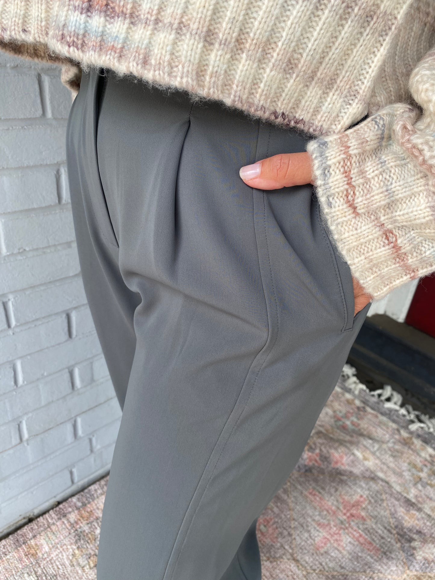 Andréa Cropped Trousers in Charcoal