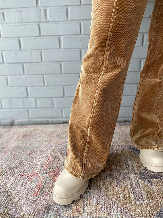 Adrienne Corduroy Pants in Almond