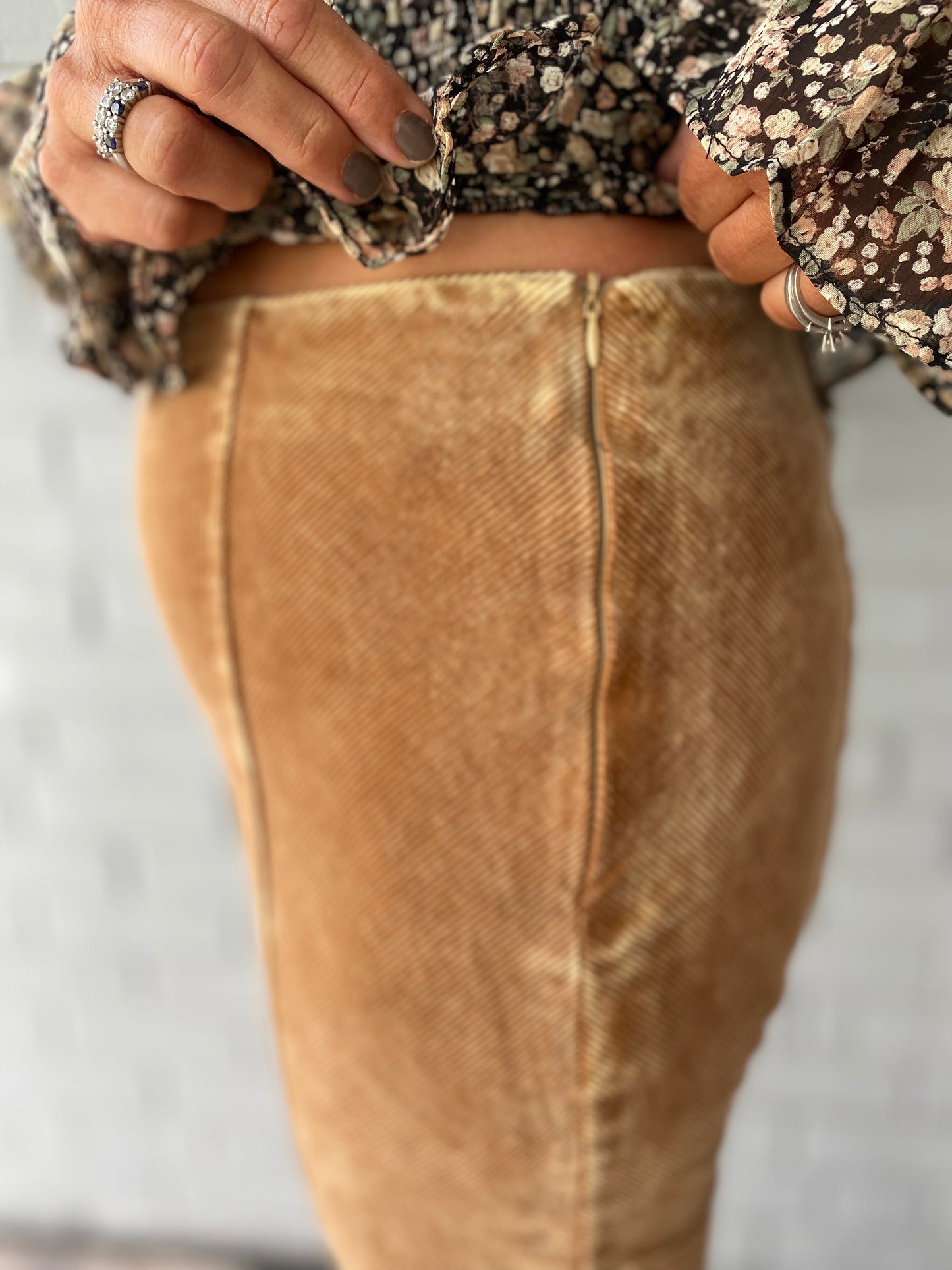Adrienne Corduroy Pants in Almond