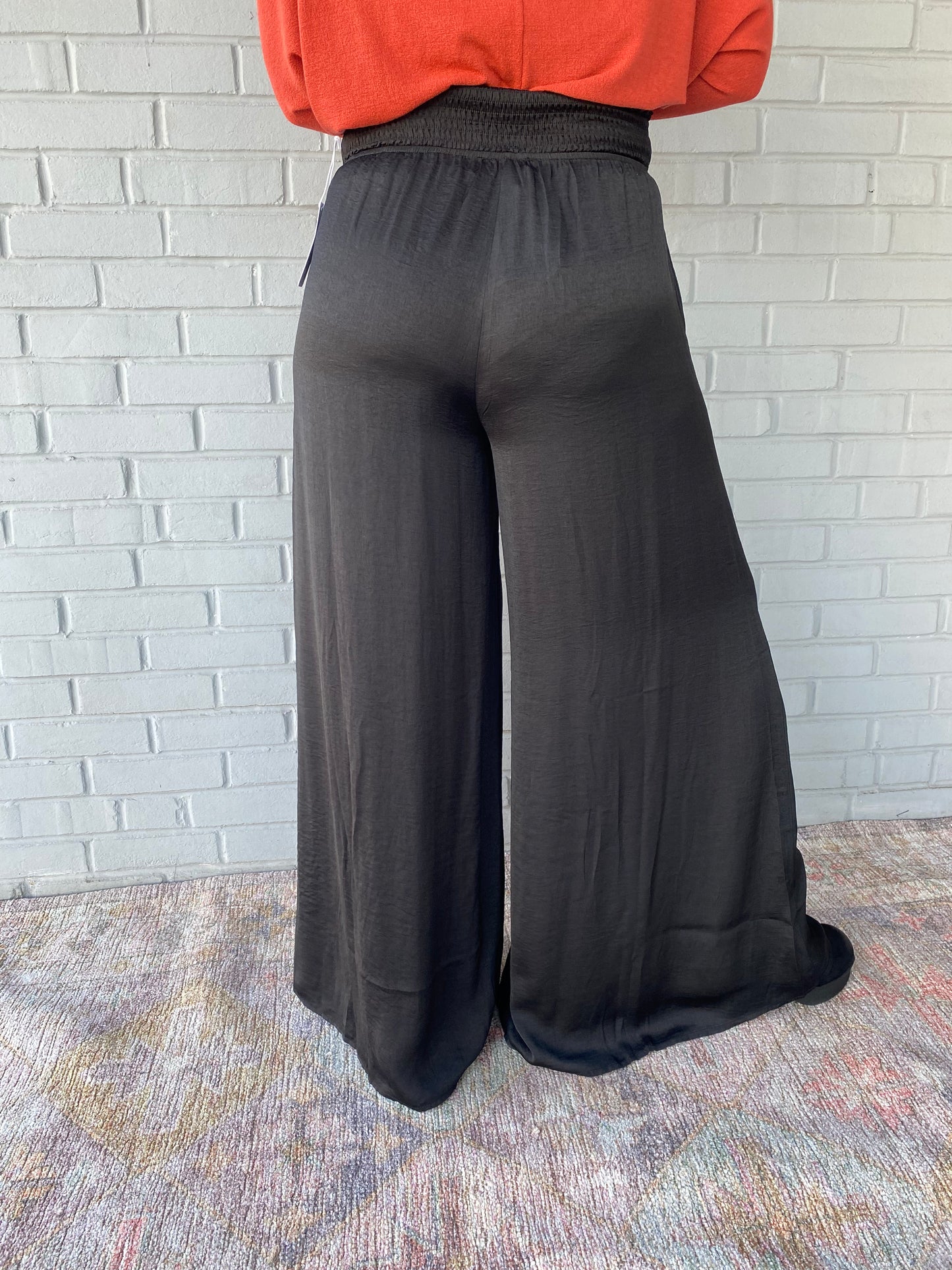 Sasha in Satin Wide Pants Black
