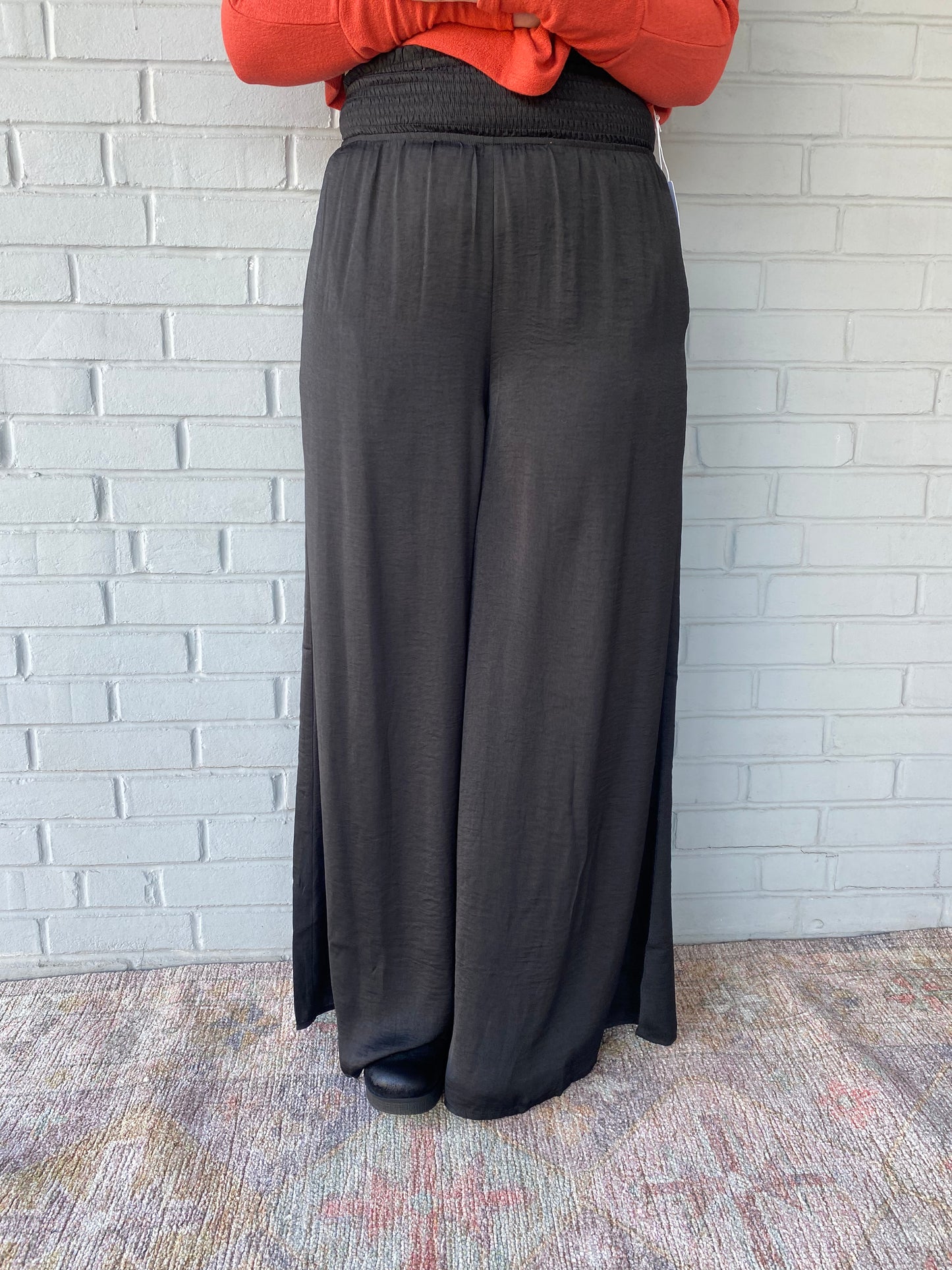 Sasha in Satin Wide Pants Black