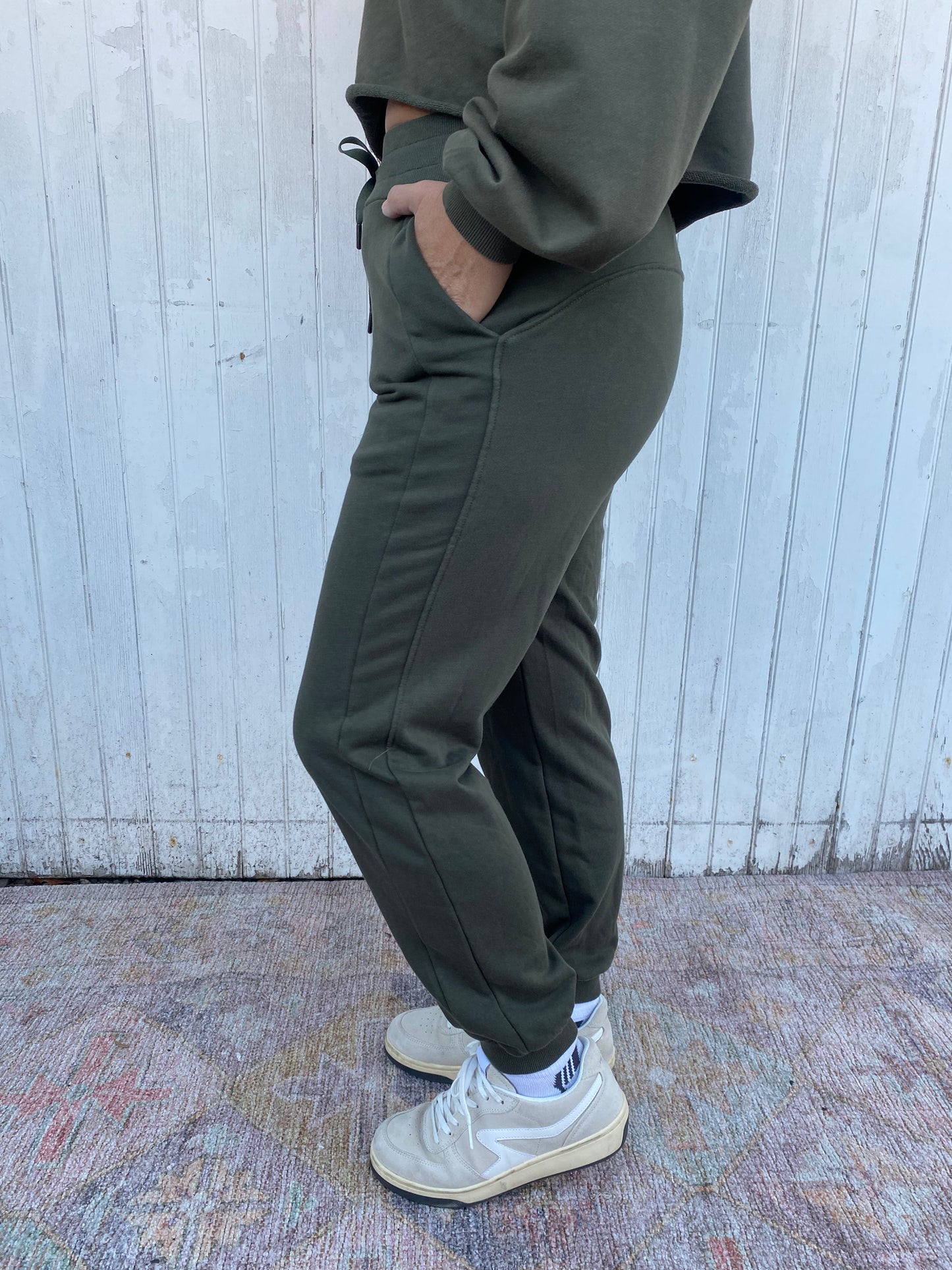 The Olea Sweatpants