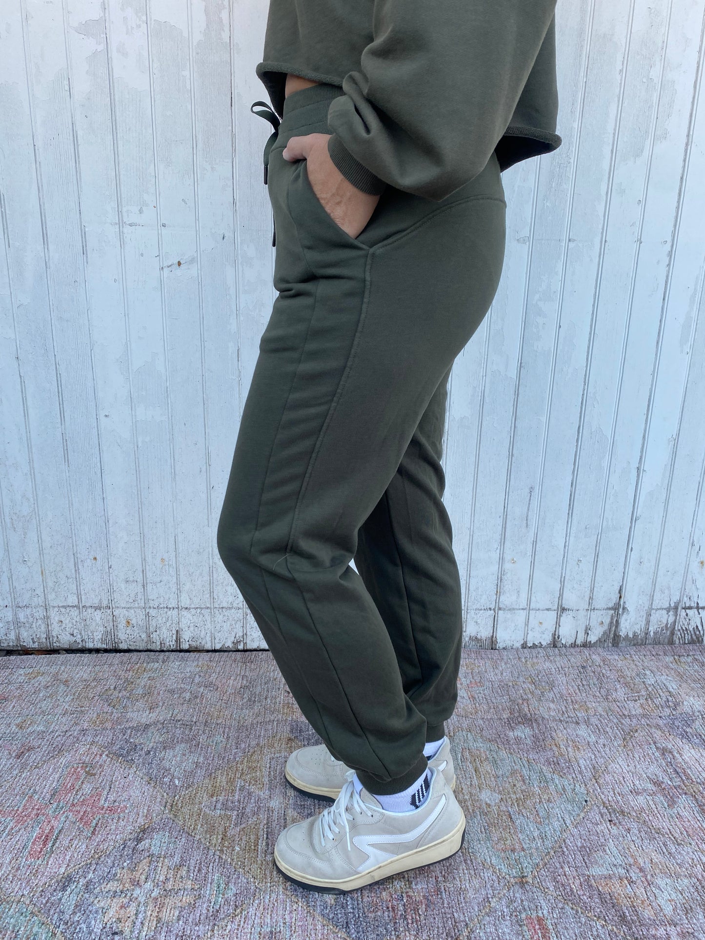 Load image into Gallery viewer, The Olea Sweatpants
