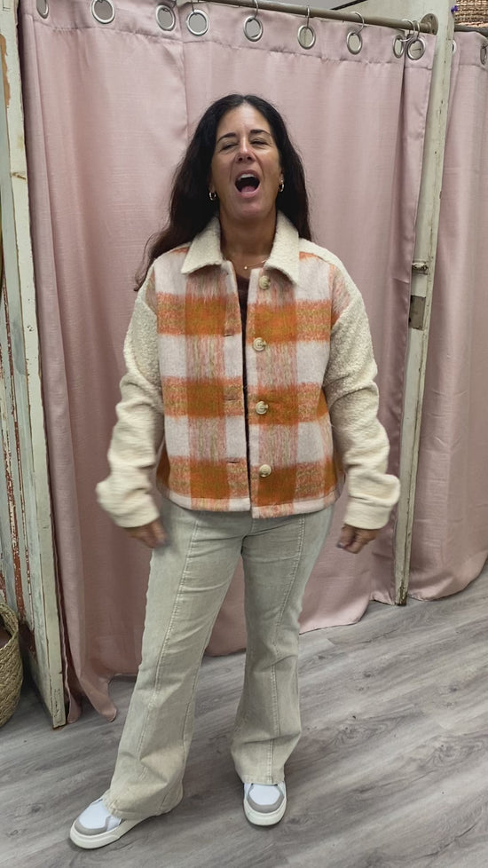 Load and play video in Gallery viewer, Cheyenne Mixed Media Jacket
