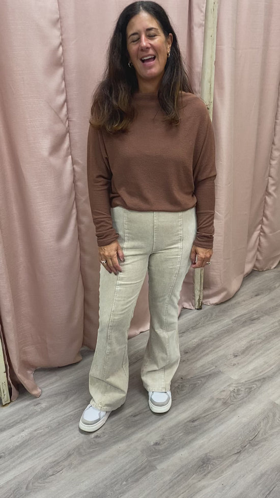 Load and play video in Gallery viewer, Adrienne Corduroy Pants in Sand
