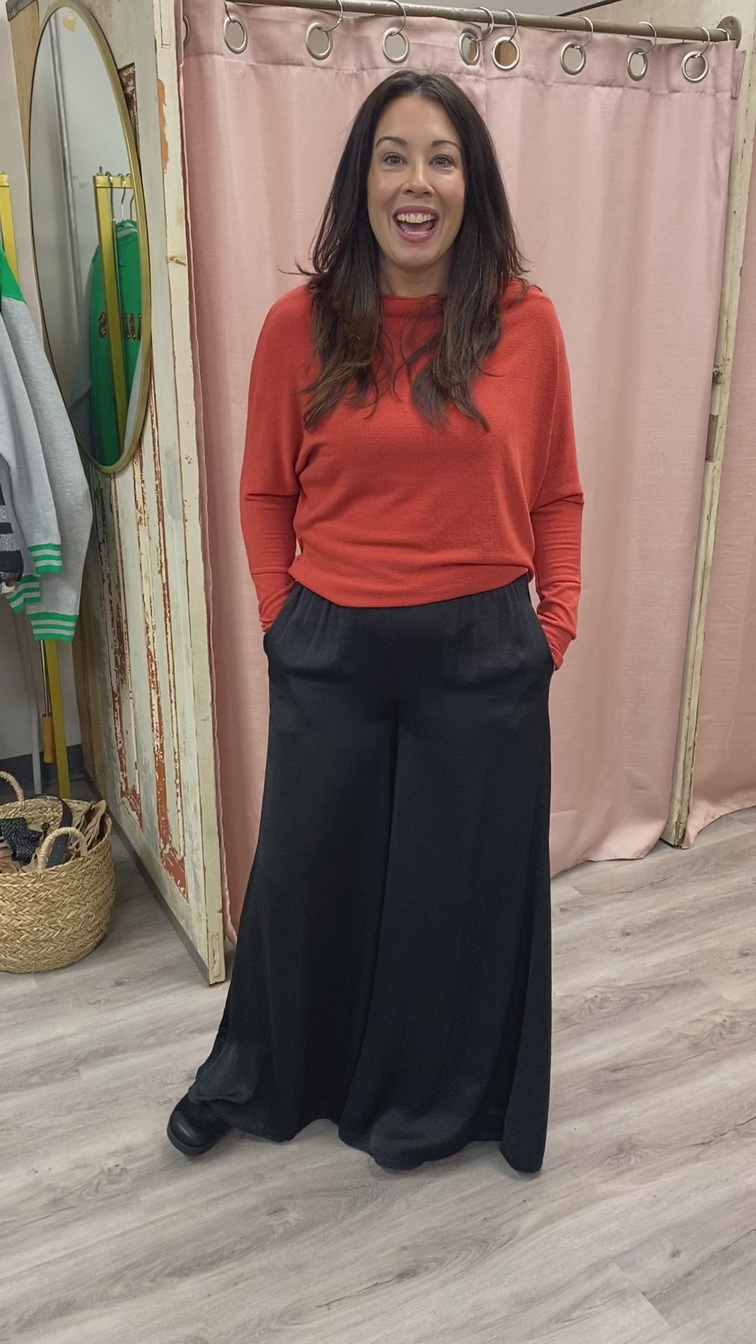 Load and play video in Gallery viewer, Sasha in Satin Wide Pants Black
