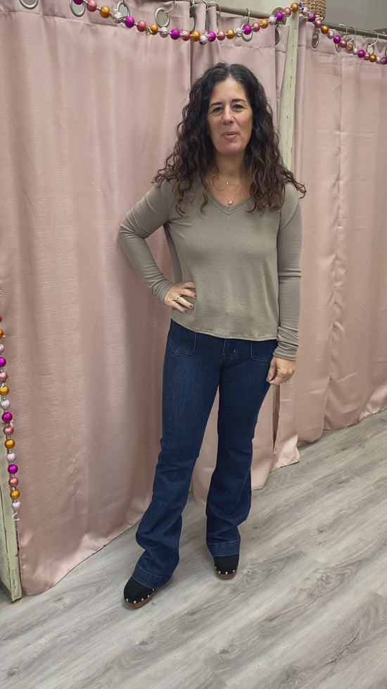 Load and play video in Gallery viewer, Stacy Top Taupe
