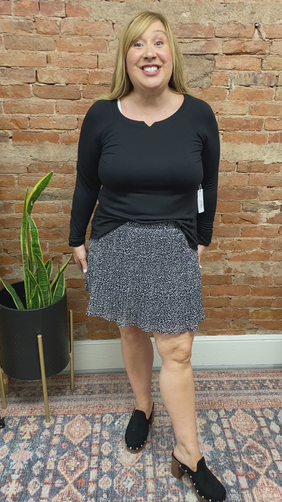 Load and play video in Gallery viewer, That Girl Pleated Skirt
