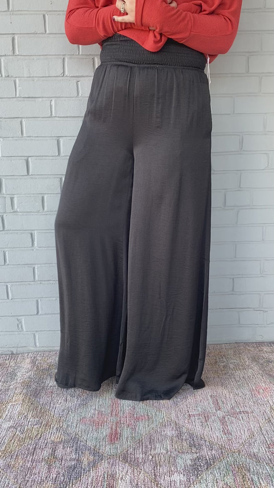 Load and play video in Gallery viewer, Sasha in Satin Wide Pants Black
