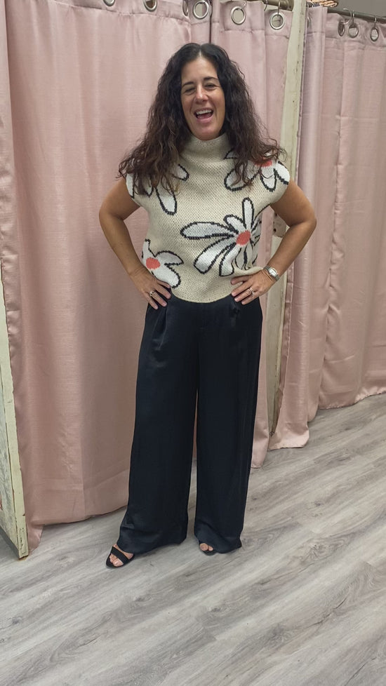 Load and play video in Gallery viewer, Mabel Wide Leg Dress Pants in Black
